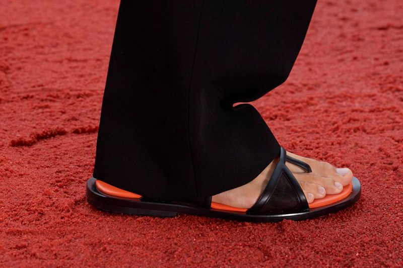 Επιχείρηση σανδάλια: Η άχαστη (και κομψή) επιλογή για τις καλοκαιρινές σου διακοπές - εικόνα 4