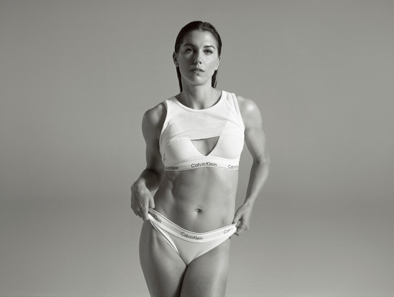 Calvin Klein: Παρουσιάζει τις αθλήτριες Alex Morgan, Chloe Kelly, Kenza Dali, Mana Iwabuchi  και Mary Fowler στην τελευταία της καμπάνια "Calvins or nothing" - εικόνα 1