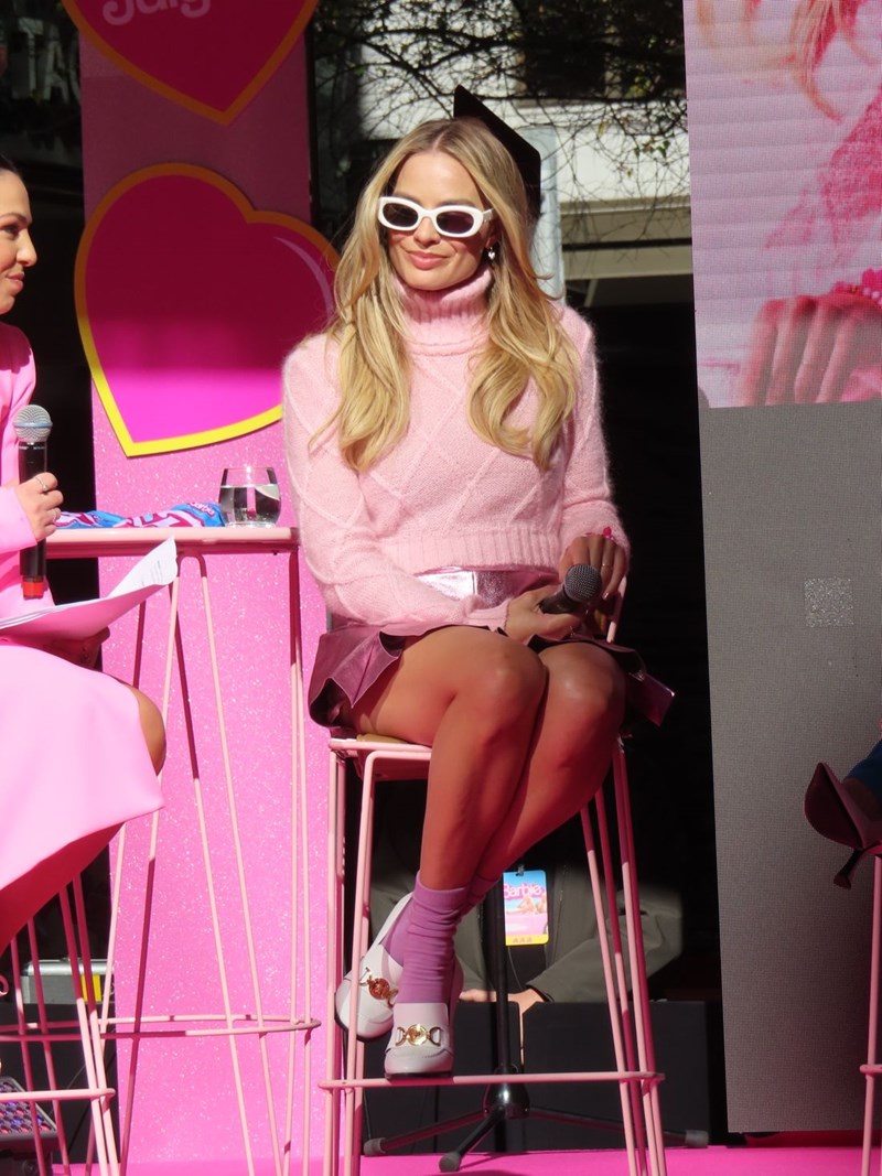 margot_robbie_barbie_elle_gr