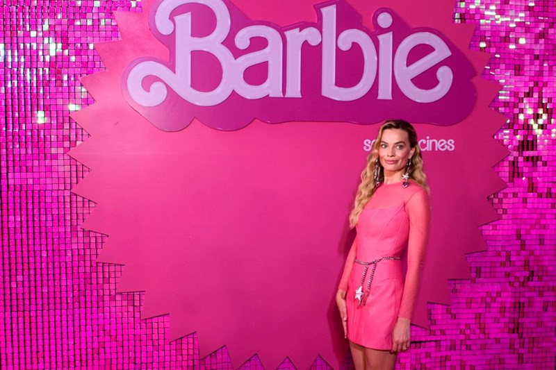 margot_robbie_barbie_elle_gr