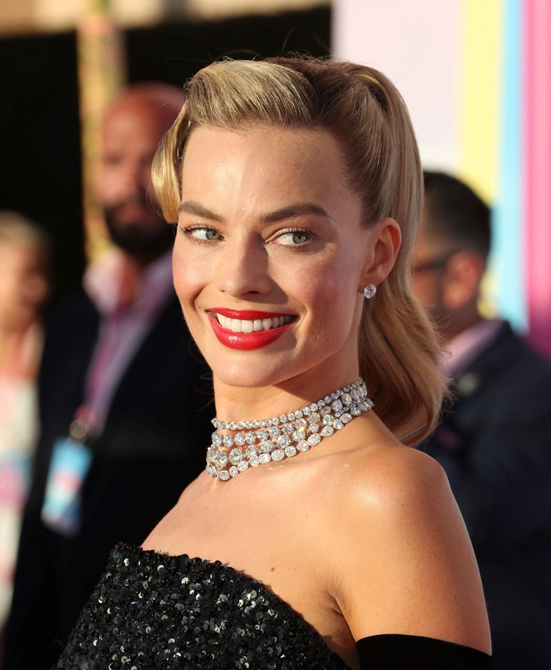 Barbie World: Όλες οι λεπτομέρειες για τα μαλλιά και το μανικιούρ της Margot Robbie - εικόνα 1