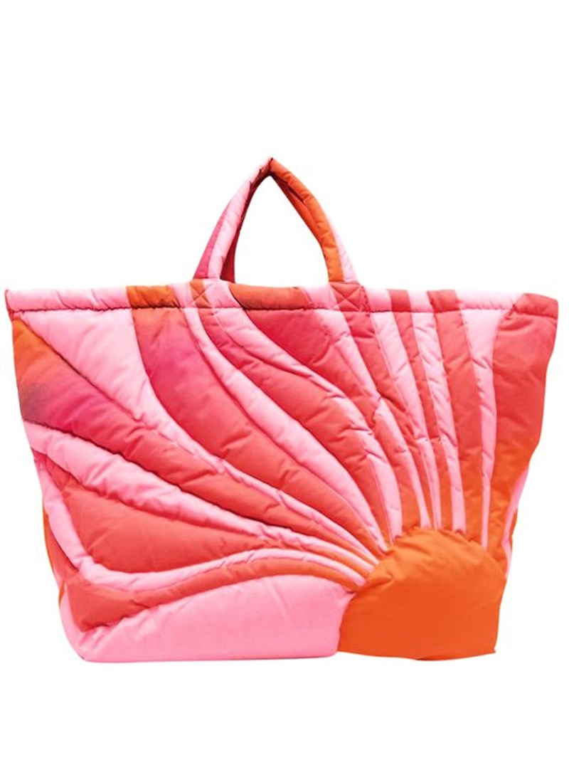 Golden Hour: Τα ινσταγκραμικά outfits που εμπνέονται από το μοναδικό ηλιοβασίλεμα των Κυκλάδων - εικόνα 8