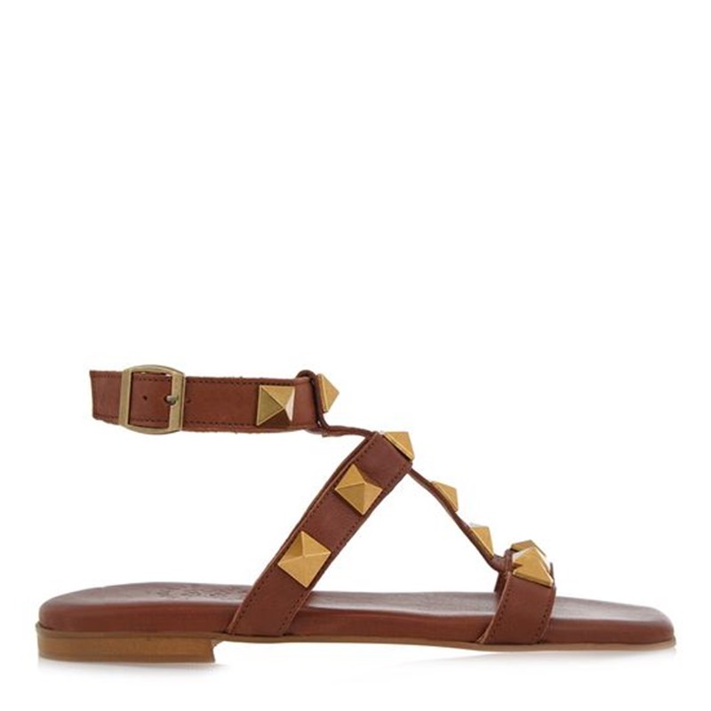 Τα πιο κομψά σανδάλια και καπέλα που δεν θα χορταίνεις να φοράς στις διακοπές - εικόνα 9