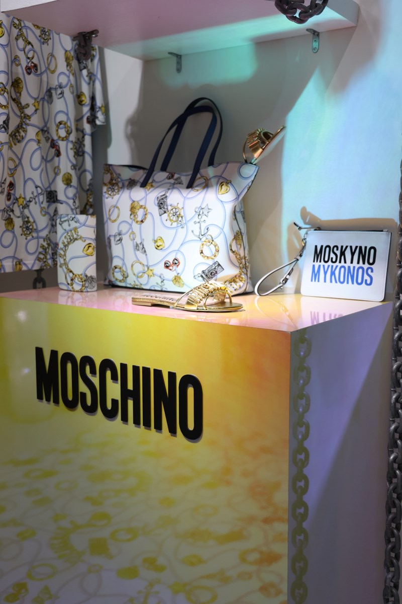 Η Moschino «προσγειώνεται» στη Μύκονο - εικόνα 2