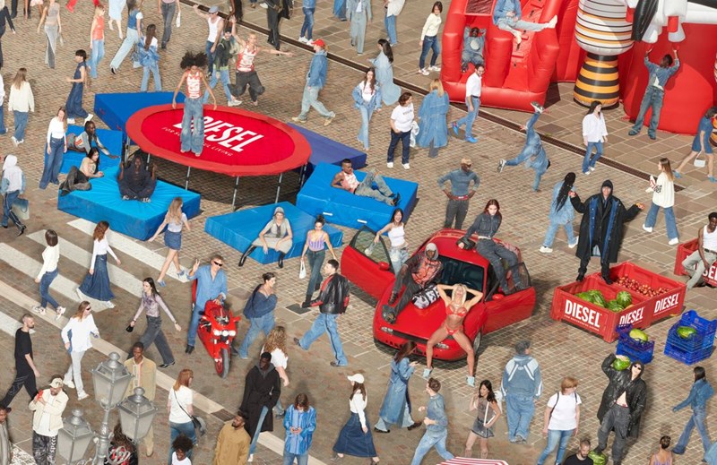 "Βρες το D": Οι συλλογές της Diesel βρίσκονται στο σήμερα, όπως ακριβώς και η νέα της "new age" καμπάνια - εικόνα 3