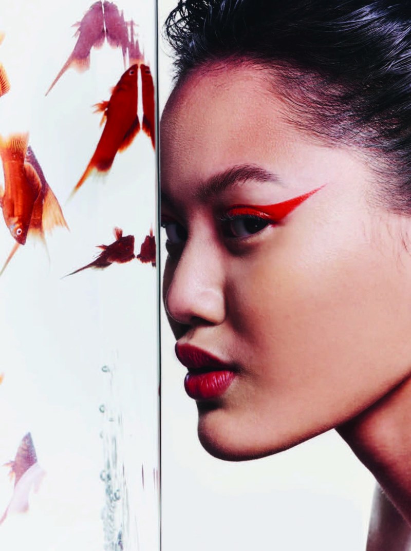 4 make-up looks που μας συνοδεύουν εντός και εκτός νερού - εικόνα 1