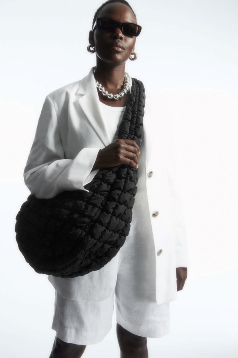 Η τσάντα με την οποία θα βγάλεις όλο το φθινόπωρο (μπορεί και τον χειμώνα) - εικόνα 1