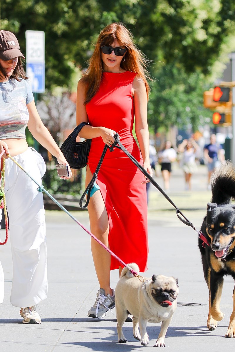 7 city looks της Emily Ratajkowski που δημιουργούν το καλύτερο moodboard για την επιστροφή στην πόλη - εικόνα 4