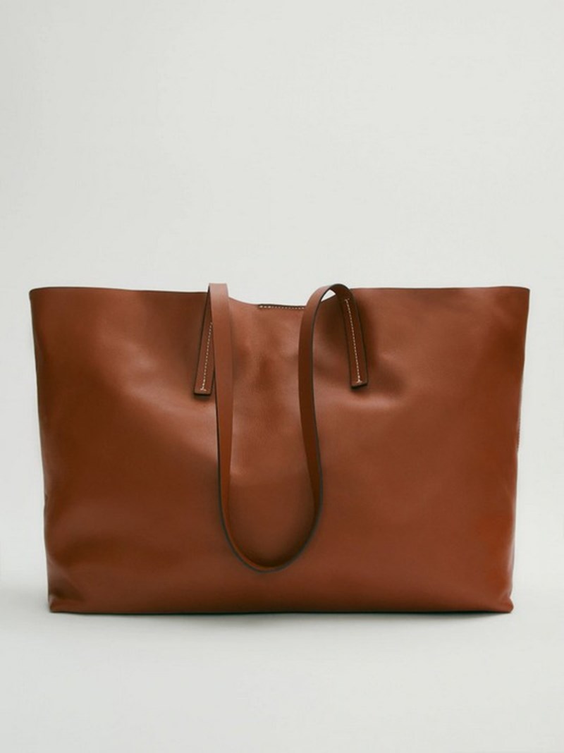 New trend alert: Αυτές είναι οι τσάντες που θα γίνουν αναπόσπαστο κομμάτι της εμφάνισής μας το φθινόπωρο - εικόνα 11