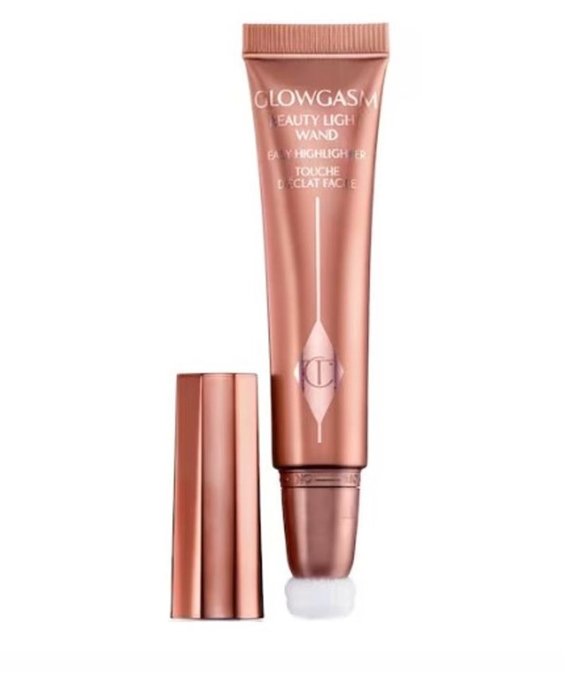 Το υγρό ρουζ που θέλουν να αποκτήσουν τώρα όλα τα beauty addict girls - εικόνα 2