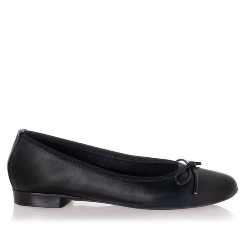 Hot right now: Βρήκαμε 8 μπαλαρίνες που μπορείς να φοράς από το πρωί μέχρι το βράδυ - εικόνα 1