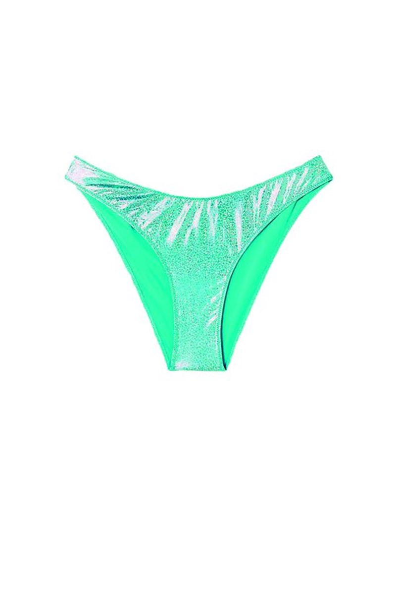 True colours: Πώς θα βάλεις έξυπνα χρώμα στα looks της μεταβατικής περιόδου - εικόνα 24