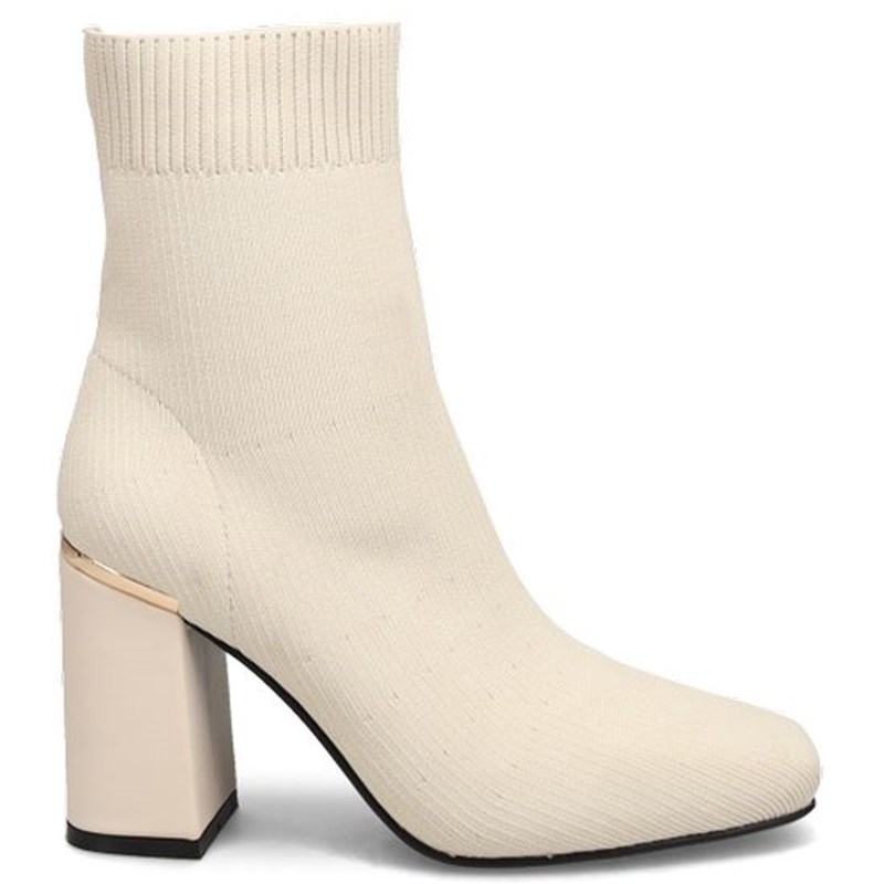 Fall Mood: 7 οικονομικά μποτάκια που θα φοράς από το πρωί έως το βράδυ - εικόνα 6