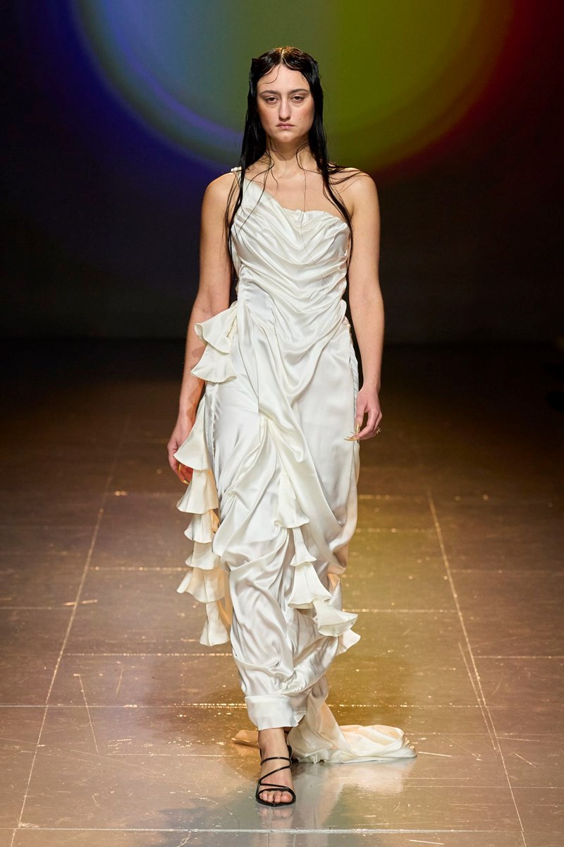 Αυτά είναι τα φορέματα που θα φοράμε όλο το φθινόπωρο - εικόνα 4