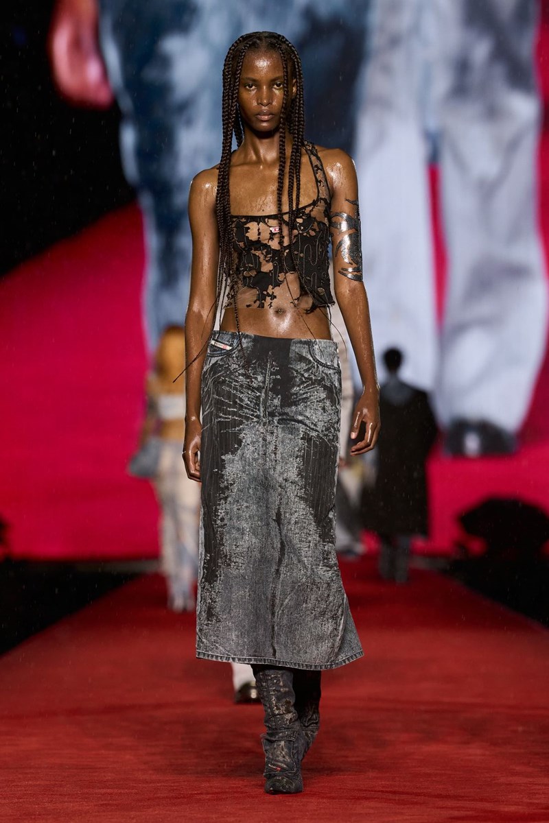 Το σόου της Diesel για την Άνοιξη / Καλοκαίρι 2024 ήταν ένα μεγάλο rave πάρτι - εικόνα 3