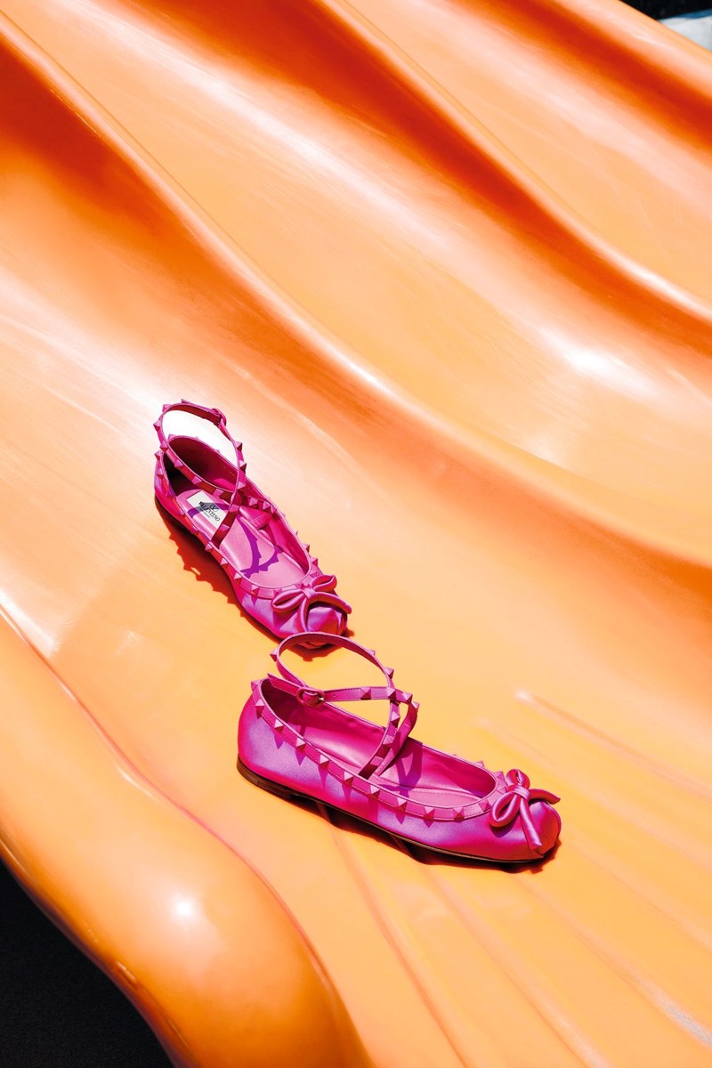 Τα "τολμηρά" designer αξεσουάρ που θα χαρίσουν χρώμα στα looks σου - εικόνα 4