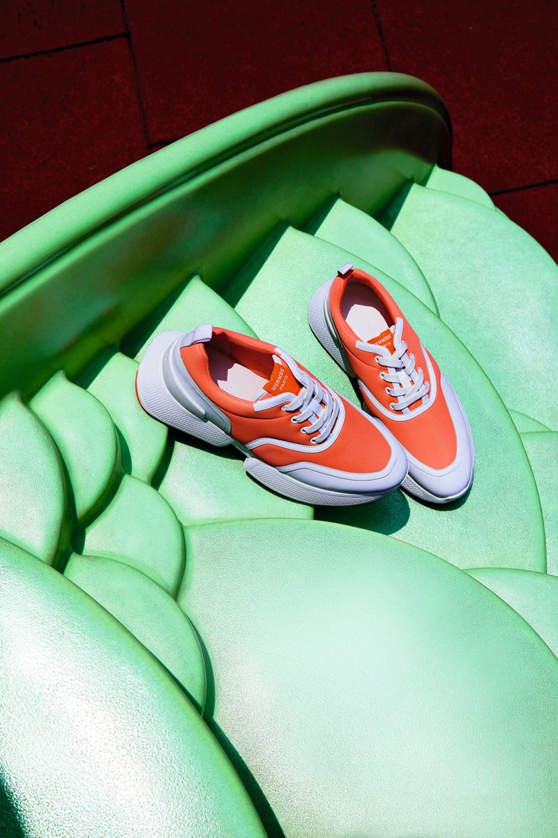 Τα "τολμηρά" designer αξεσουάρ που θα χαρίσουν χρώμα στα looks σου - εικόνα 5