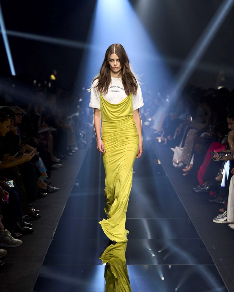 MFW SS24: Τα σόου που ξεχώρισαν στην Εβδομάδα Μόδας του Μιλάνου - εικόνα 16