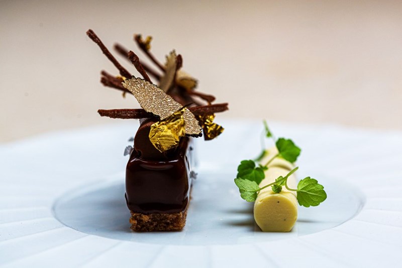 MAKRIS Athens by DOMES: Η νέα προσθήκη στην εστιατορική σκηνή κάνει εγκαίνια στις 23 Σεπτεμβρίου - εικόνα 6