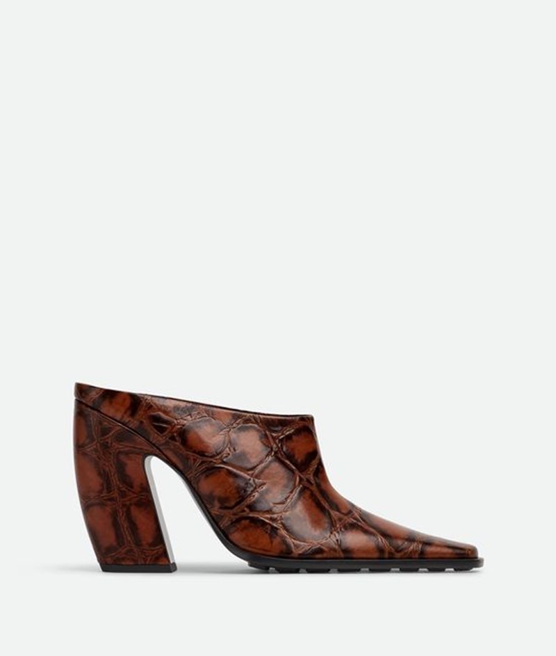 Η Kendall Jenner φόρεσε τα παπούτσια - εμμονή για την περίοδο που διανύουμε - εικόνα 2