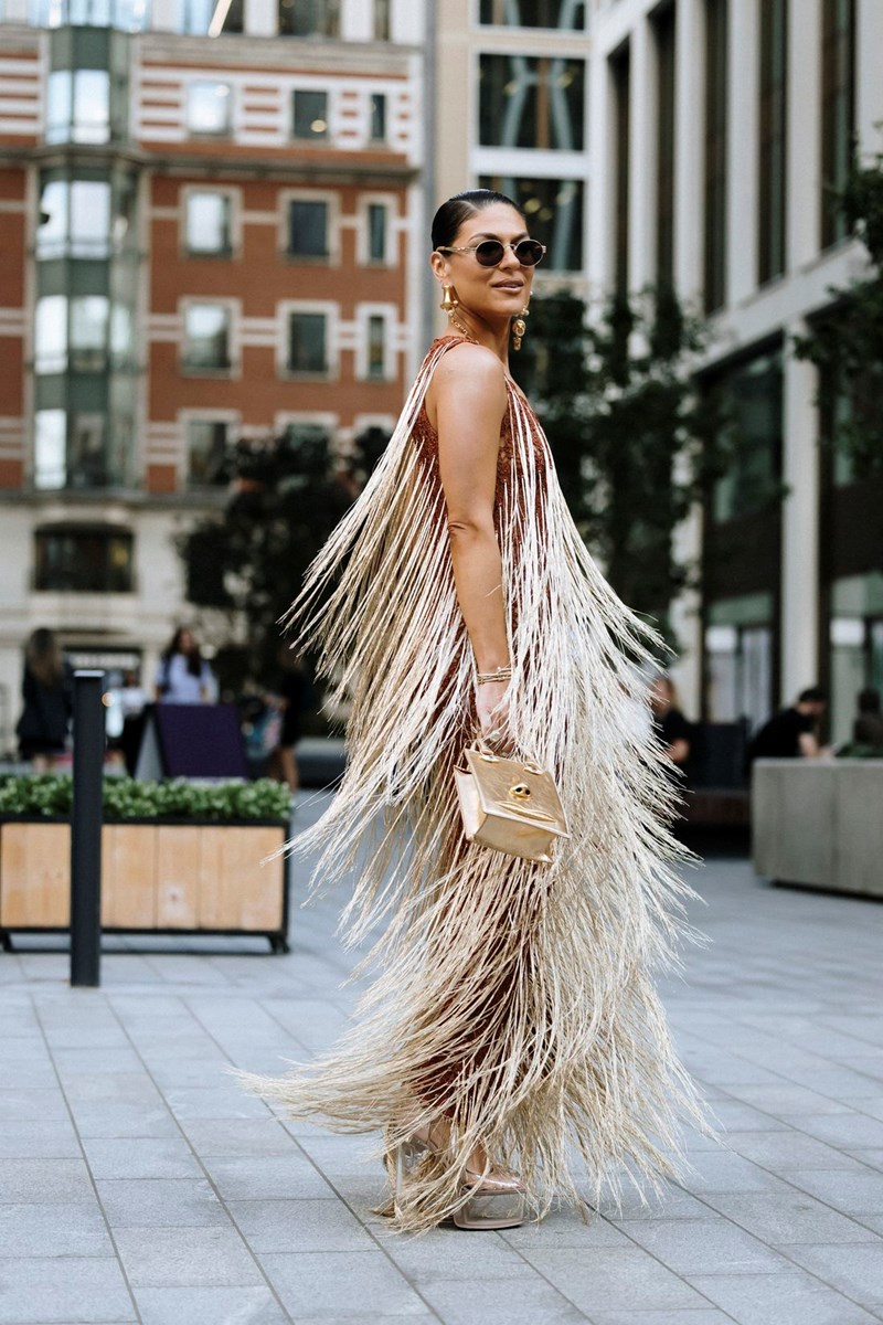 Moodboard Inspo: Πήραμε μία γεύση από το ενδιαφέρον street style στην Εβδομάδα Μόδας του Λονδίνου - εικόνα 9