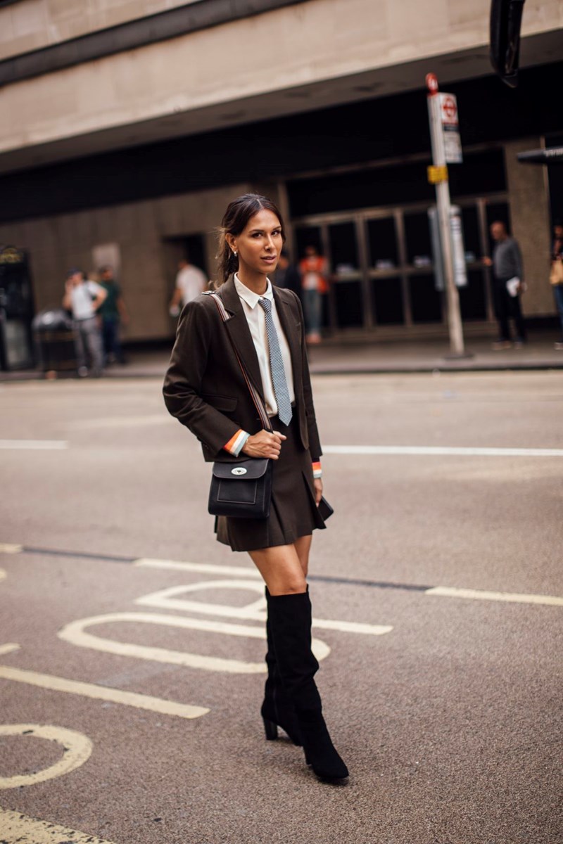 Moodboard Inspo: Πήραμε μία γεύση από το ενδιαφέρον street style στην Εβδομάδα Μόδας του Λονδίνου - εικόνα 13