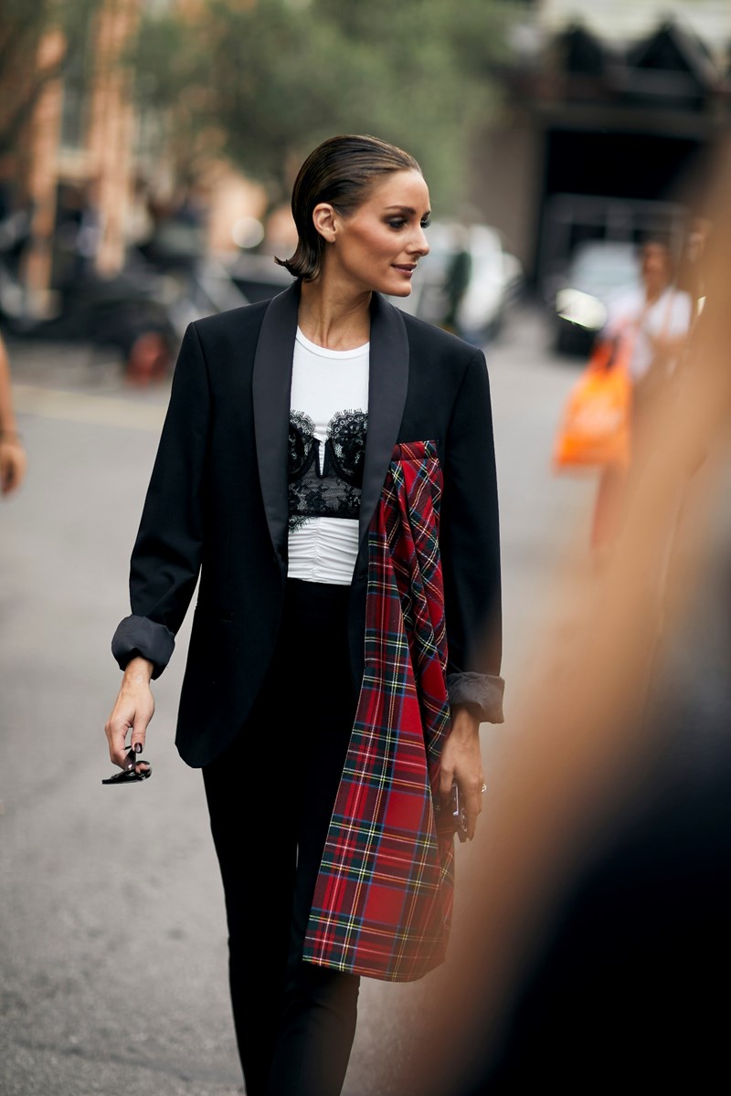 Στις street style εμφανίσεις του Fashion Month είδαμε τα καλύτερα κοντά κουρέματα - εικόνα 7