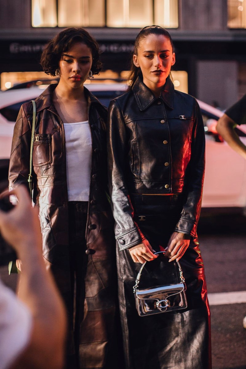 NYFW SS24: Οι πρώτες εικόνες από το street style στην Εβδομάδα Μόδας της Νέας Υόρκης - εικόνα 3