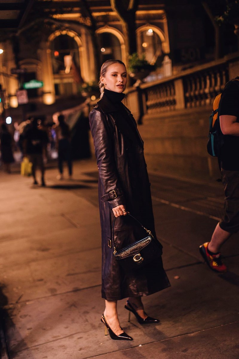 NYFW SS24: Οι πρώτες εικόνες από το street style στην Εβδομάδα Μόδας της Νέας Υόρκης - εικόνα 1