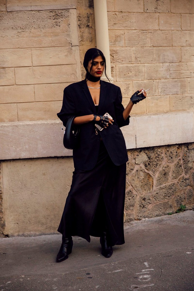 PFW SS24: Οι πρώτες εικόνες από το street style στην Εβδομάδα Μόδας του Παρισιού - εικόνα 7