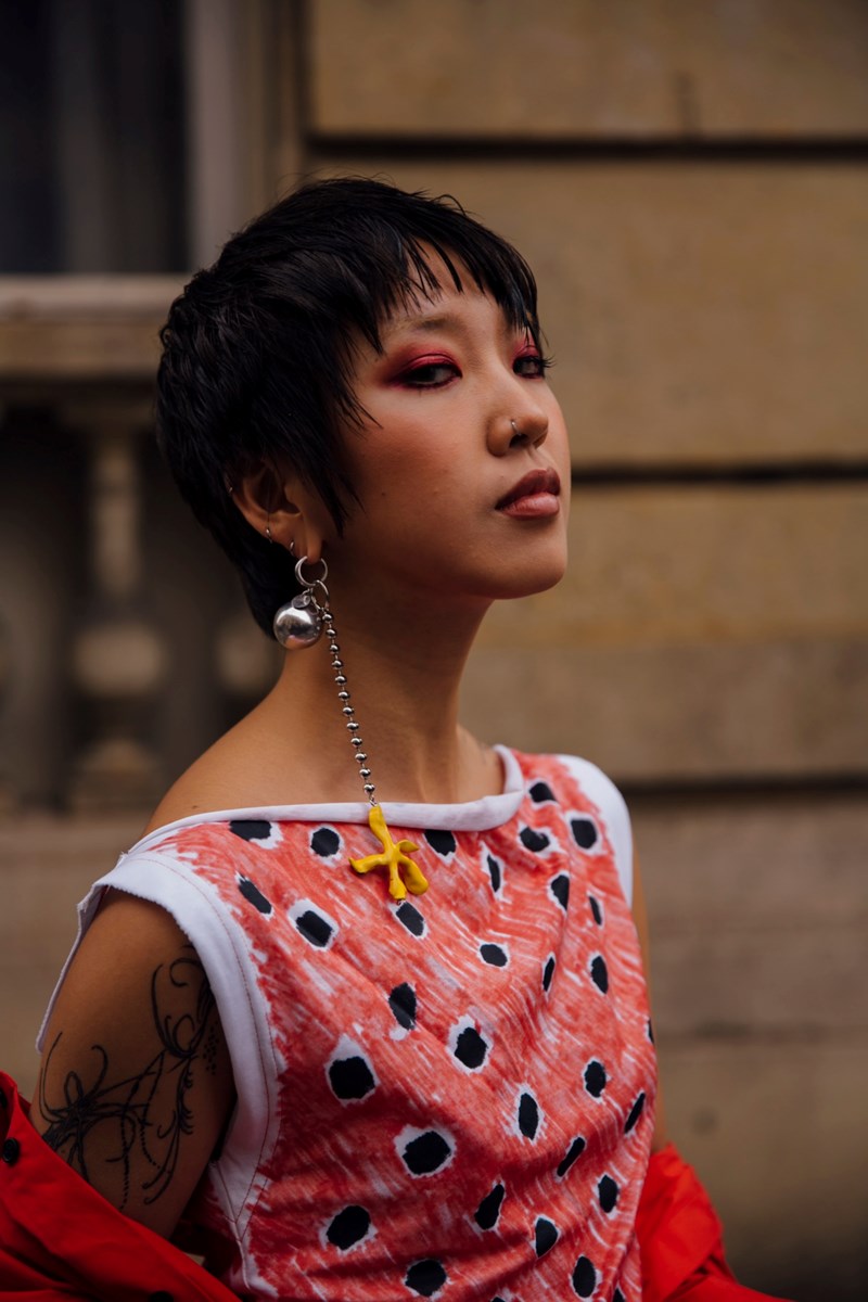 Στις street style εμφανίσεις του Fashion Month είδαμε τα καλύτερα κοντά κουρέματα - εικόνα 5