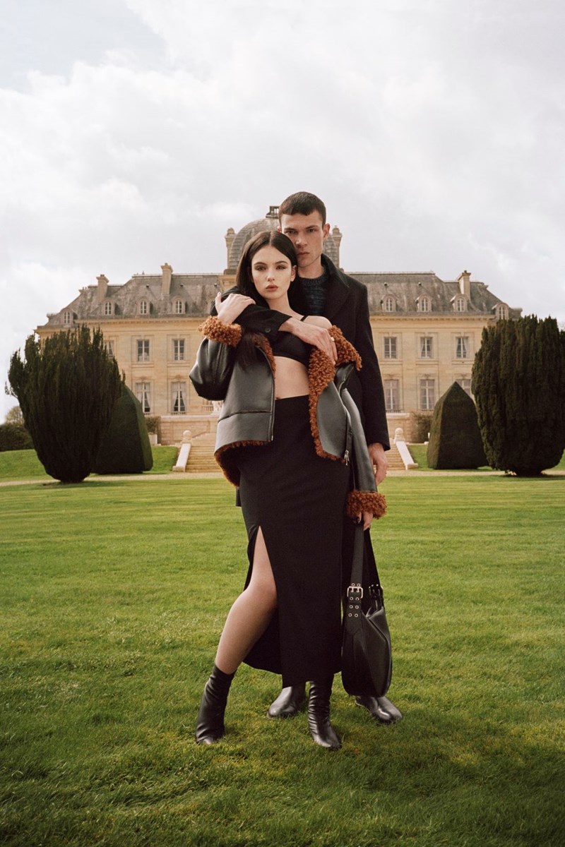 Deva Cassel: Η κόρη της Monica Bellucci πρωταγωνιστεί στη νέα φθινοπωρινή καμπάνια της Sisley - εικόνα 1