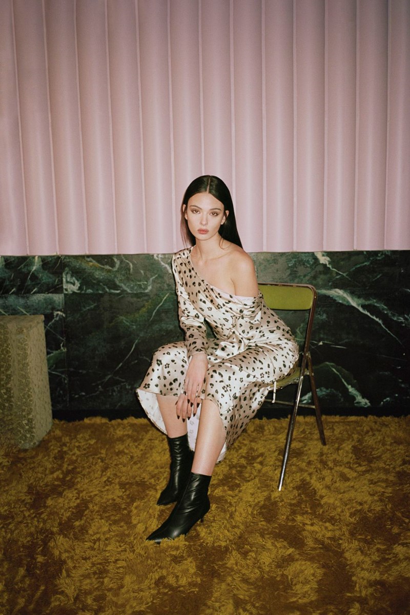 Deva Cassel: Η κόρη της Monica Bellucci πρωταγωνιστεί στη νέα φθινοπωρινή καμπάνια της Sisley - εικόνα 4