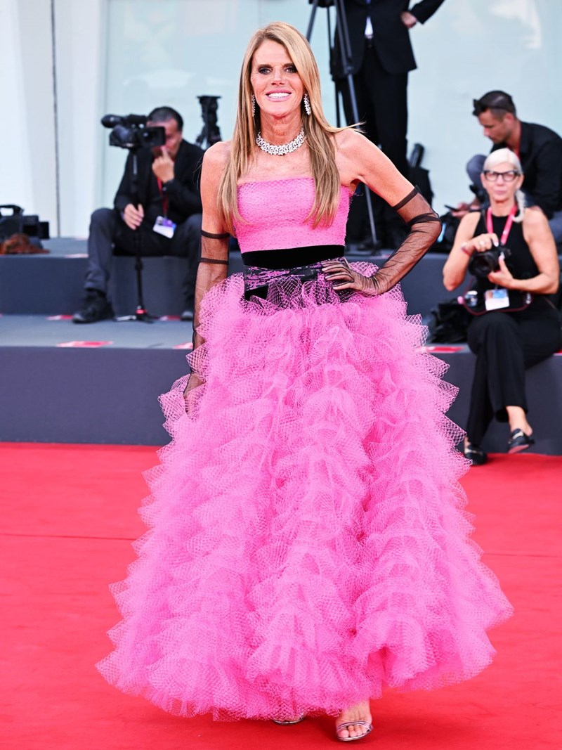 Φεστιβάλ Βενετίας 2023: Οι εντυπωσιακές red carpet εμφανίσεις που άξιζαν το δικό τους "βραβείο" - εικόνα 2