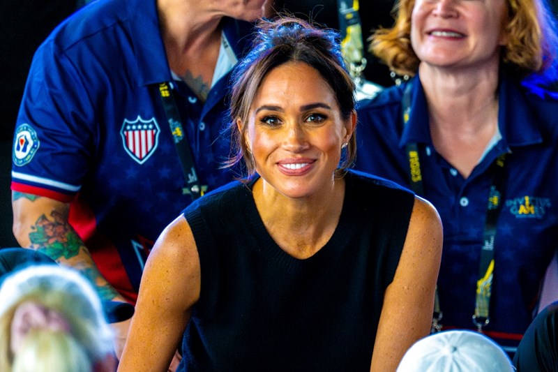 Meghan Markle: Έκανε το πιο hot χτένισμα από τα '90s και της πάει απίστευτα - εικόνα 2