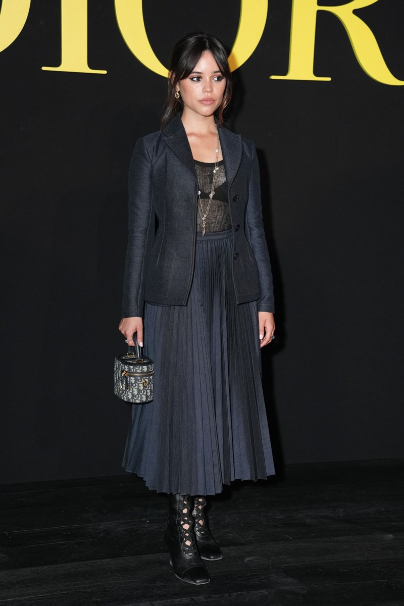 Dior SS24: Μία συλλογή αφιερωμένη στις γυναίκες επαναστάτριες που δεν φοβούνται τη φωτιά - εικόνα 3