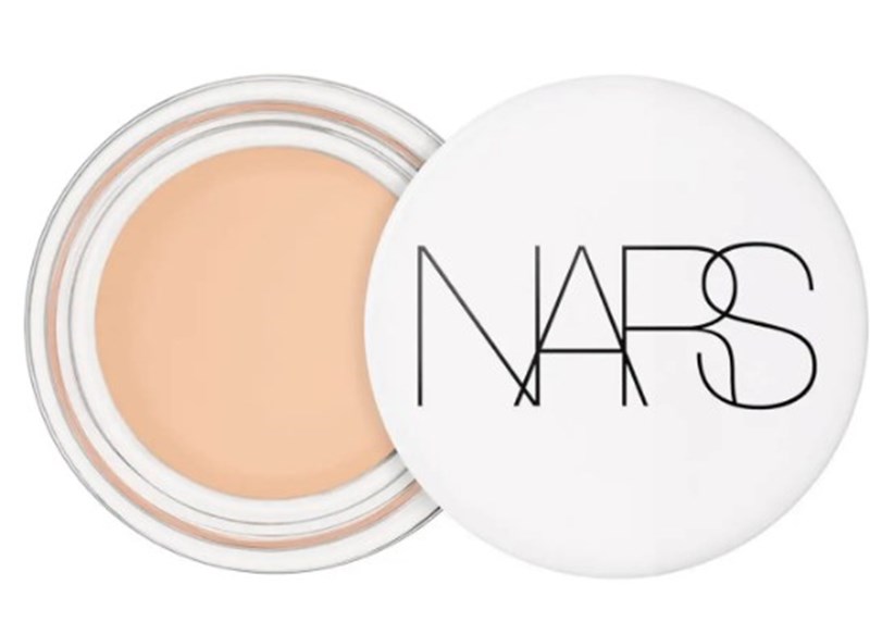 Μαύροι κύκλοι: Το viral προϊόν που χαρίζει άψογη κάλυψη και πιο φωτεινό βλέμμα - εικόνα 1