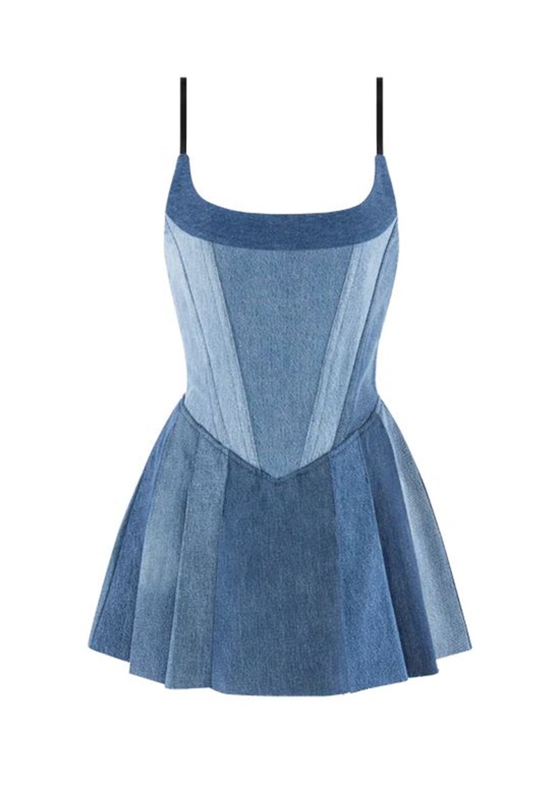 Saturday night out: Η Taylor Swift συνδύασε έξυπνα τις δύο hot τάσεις του φθινοπώρου που θα βλέπουμε παντού - εικόνα 2