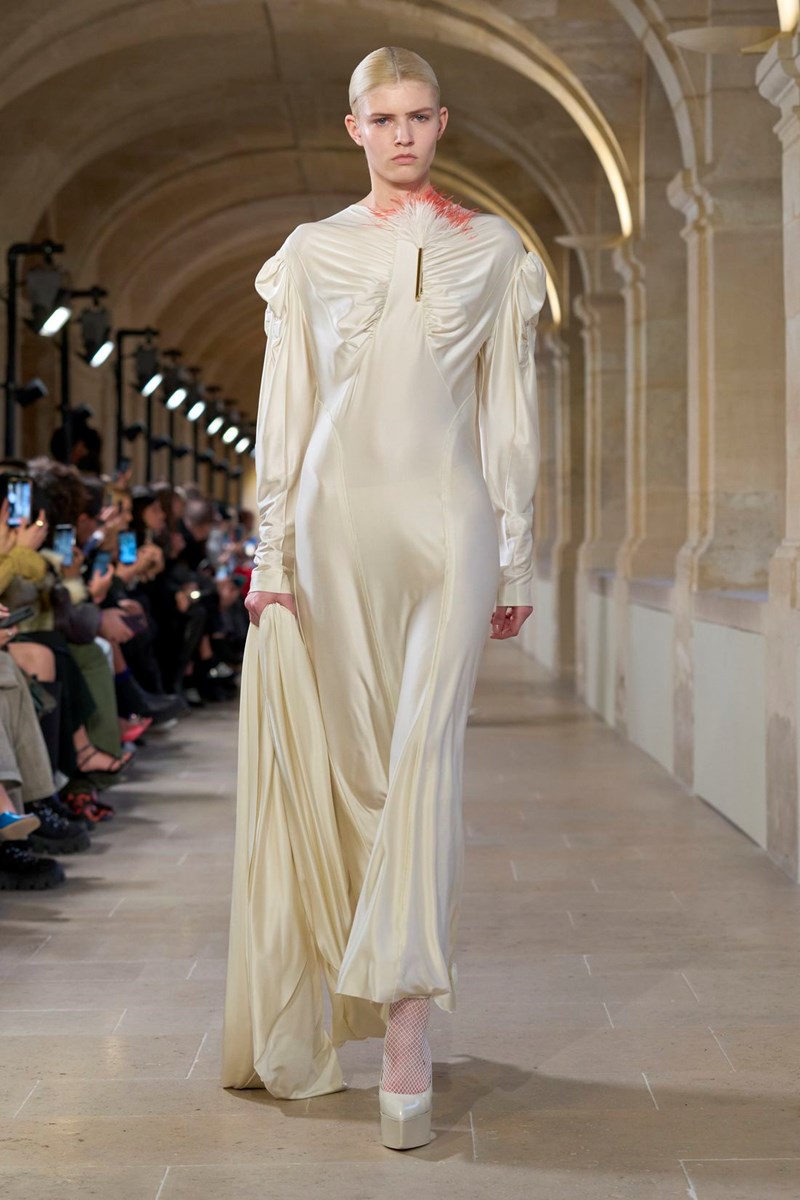 Αυτά είναι τα φορέματα που θα φοράμε όλο το φθινόπωρο - εικόνα 2