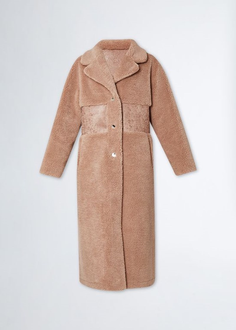 #LIUJOEVERYBODYCOATS: Η νέα καμπάνια της Liu Jo είναι αφιερωμένη στην ενότητα που επιτυγχάνεται μέσα από την εξερεύνηση της ατομικής μοναδικότητας - εικόνα 5