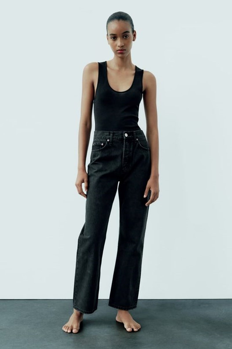 Το straight τζιν που θα φοράς κάθε μέρα, κοστίζει μόνο 16 ευρώ - εικόνα 1