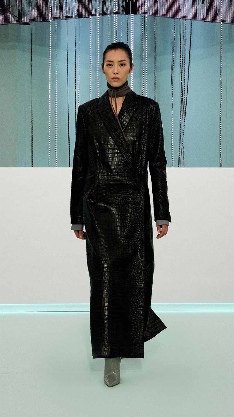 BOSS FW23: Η συλλογή "CorpCore" ανέβασε το officewear σε άλλο level - εικόνα 13