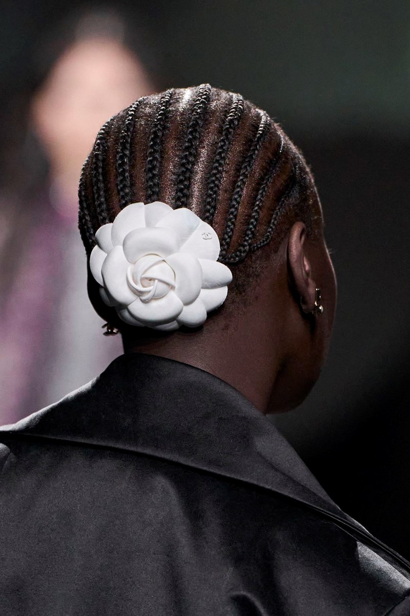 Flower Power: Πώς θα ενσωματώσουμε τα floral items στη χειμερινή μας γκαρνταρόμπα - εικόνα 8