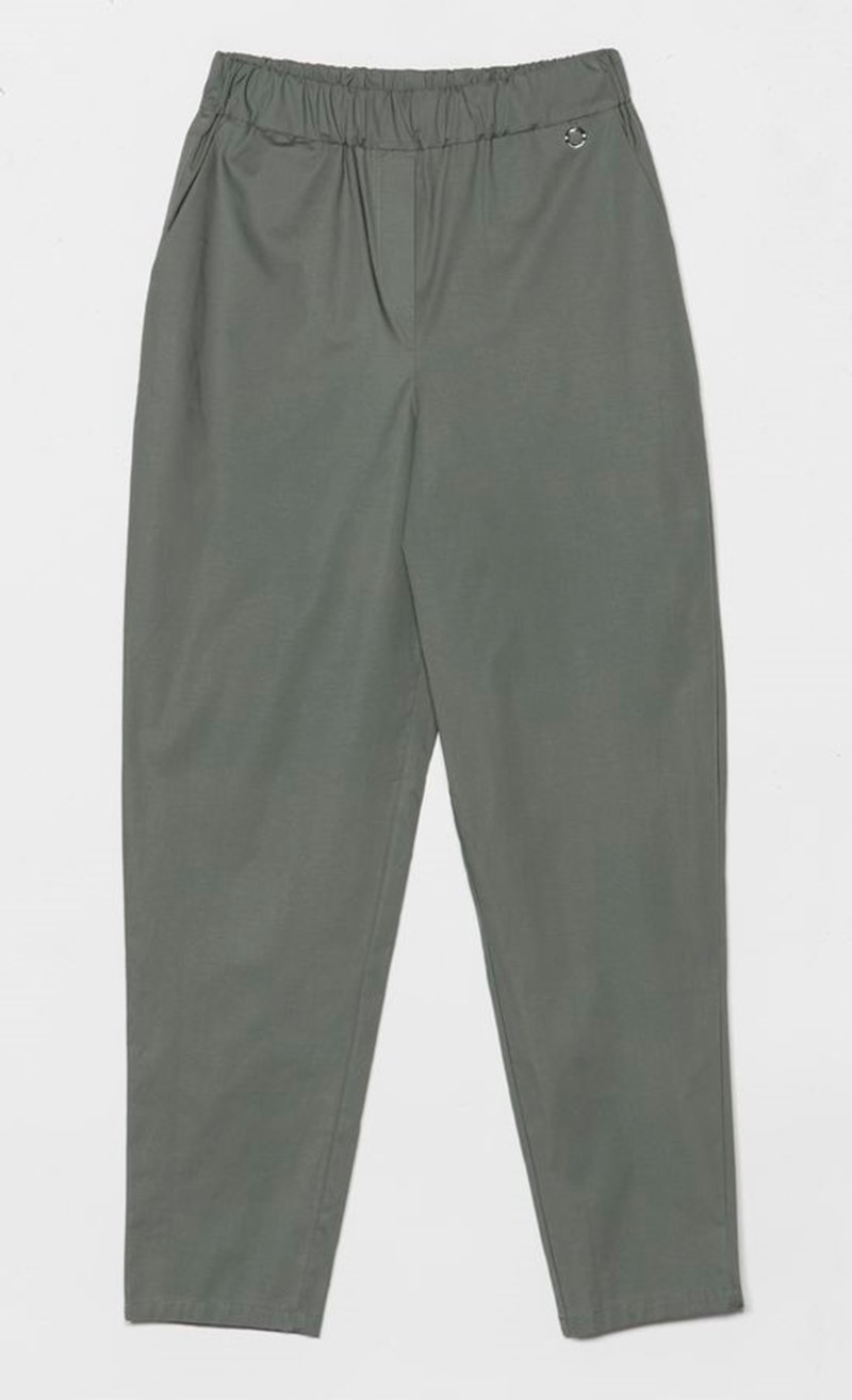 Outfits για το γραφείο: Αυτά είναι τα items που δεν πρέπει να λείπουν από την γκαρνταρόμπα σου - εικόνα 12