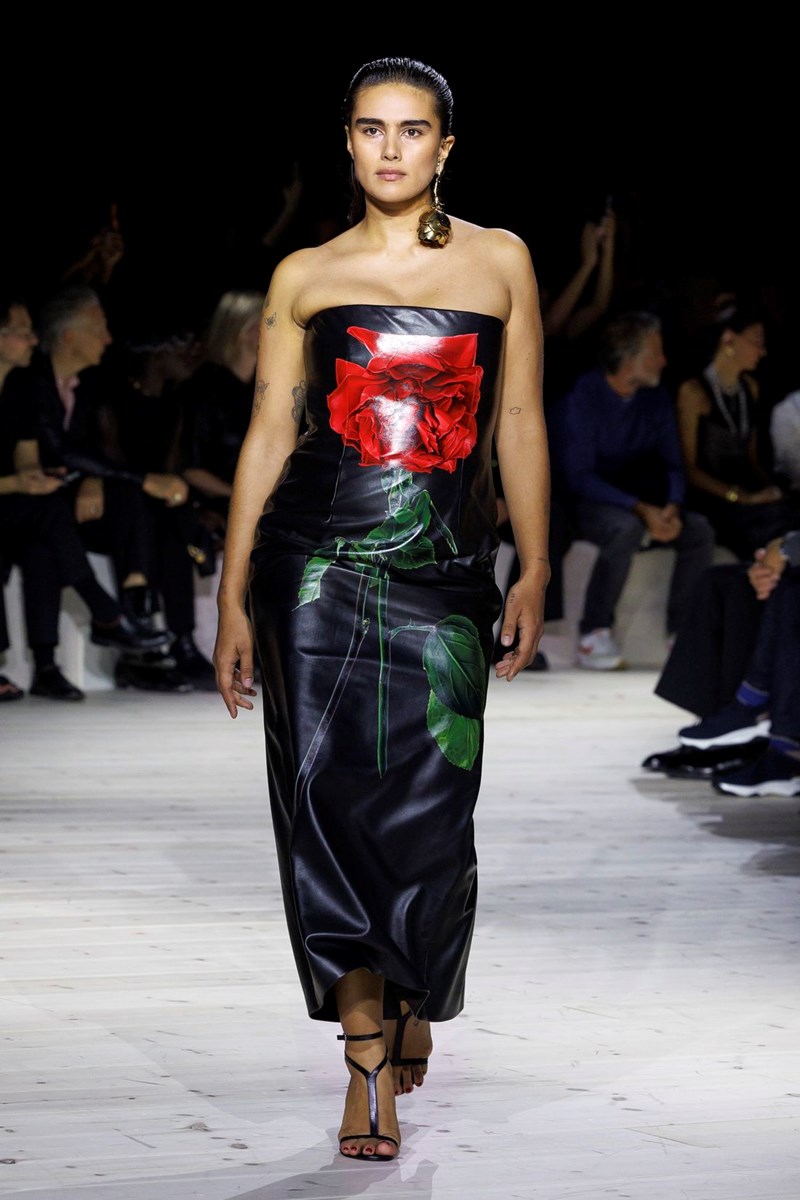 Τα σόου που ξεχωρίσαμε το τελευταίο Σαββατοκύριακο της Εβδομάδας Μόδας στο Παρίσι - εικόνα 25