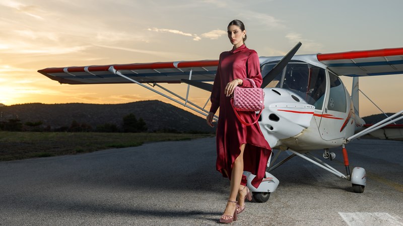 MISS POLYPLEXI: Η συλλεκτική ροζ τσάντα στηρίζει το ΑΛΜΑ ΖΩΗΣ στον αγώνα κατά του καρκίνου του μαστού για 5η συνεχή χρονιά - εικόνα 1