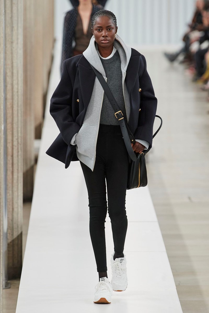 Οι fashion experts σού δείχνουν πώς να φορέσεις το πουλόβερ αυτή τη σεζόν - εικόνα 3