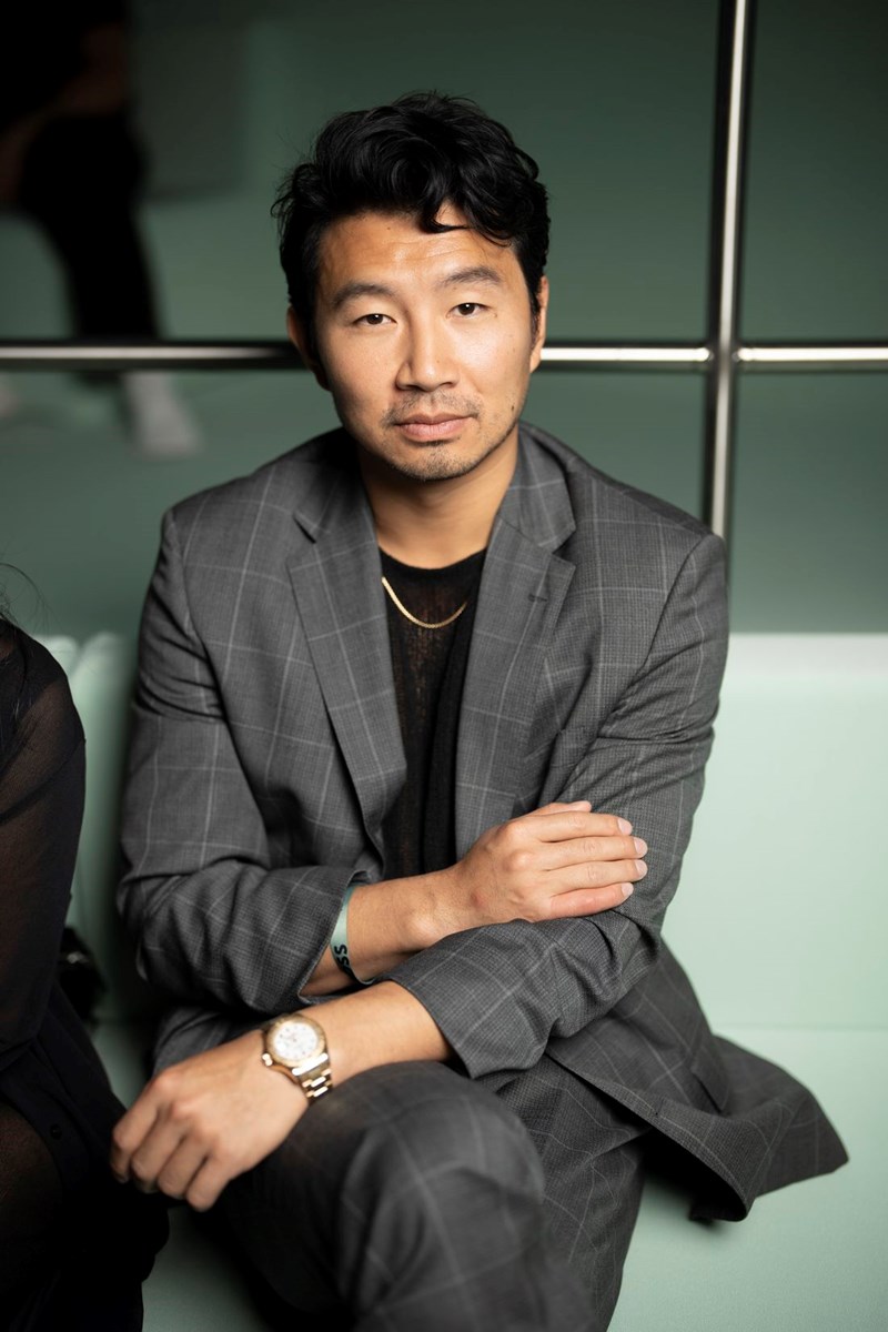 BOSS FW23: Η συλλογή "CorpCore" ανέβασε το officewear σε άλλο level - εικόνα 17