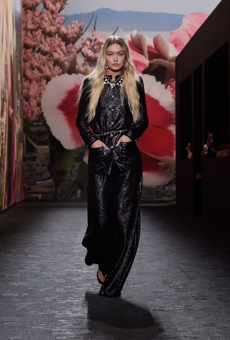 Chanel SS24: Η ανεπιτήδευτη συλλογή της Virginie Viard λειτούργησε ως ένα καλοκαιρινό αεράκι - εικόνα 23