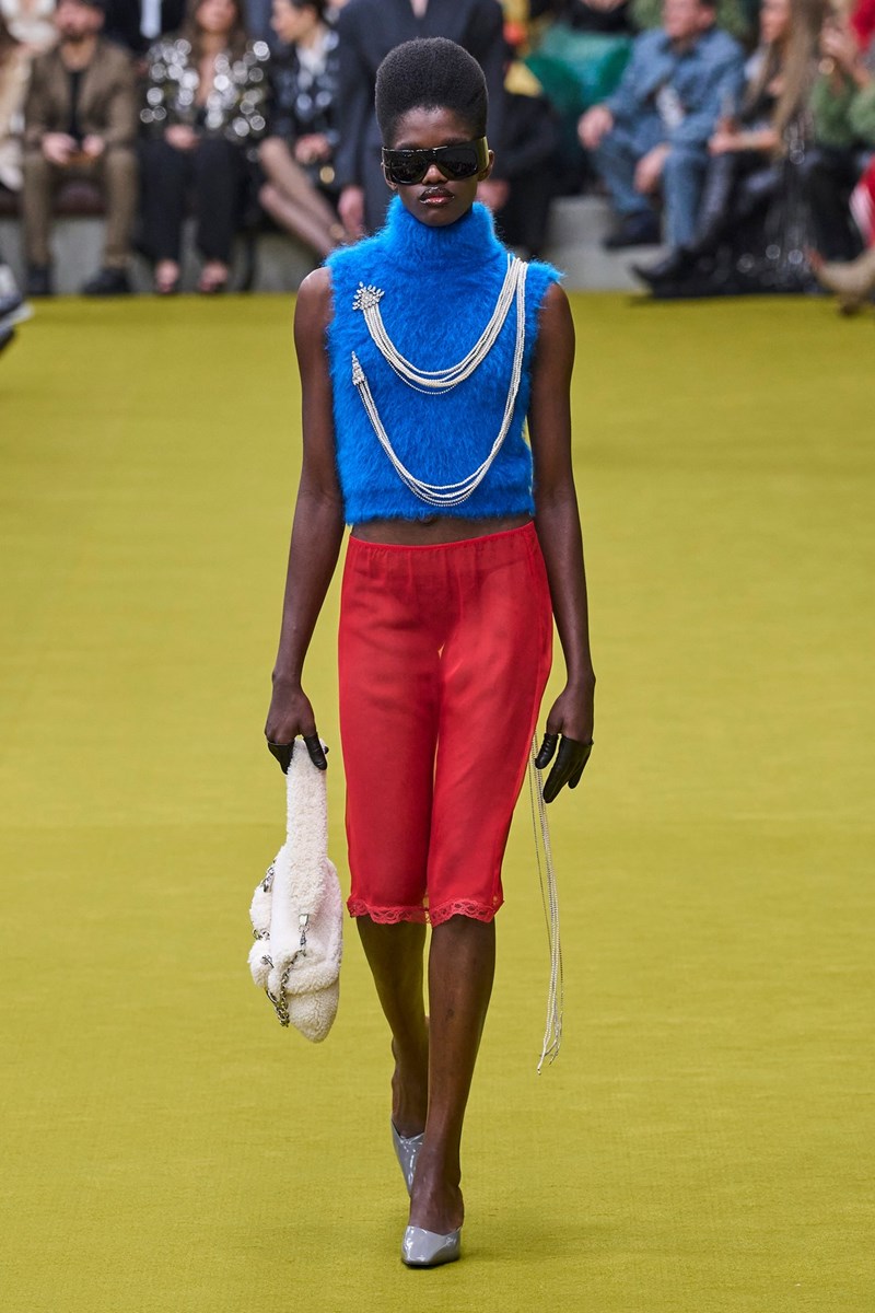 Οι απροσδόκητοι χρωματικοί συνδυασμοί που μπορείς να δοκιμάσεις αυτό το φθινόπωρο - εικόνα 6